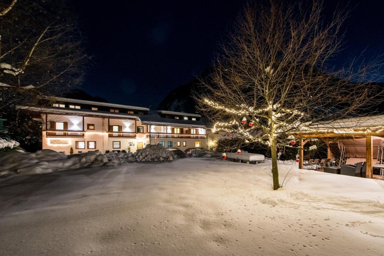 Garni Niederbacher Campo Tures Exterior photo