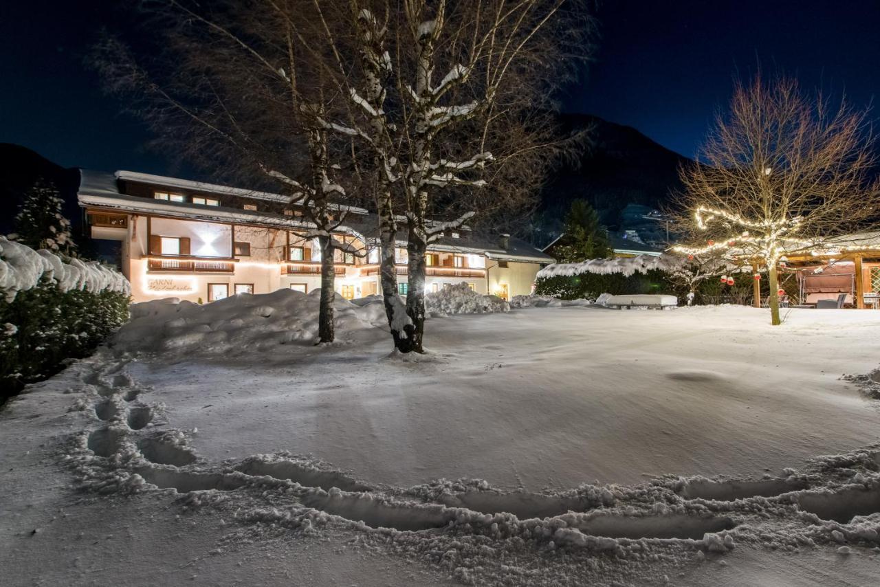 Garni Niederbacher Campo Tures Exterior photo