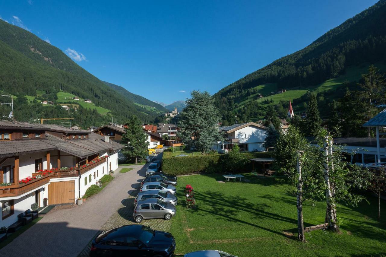 Garni Niederbacher Campo Tures Exterior photo