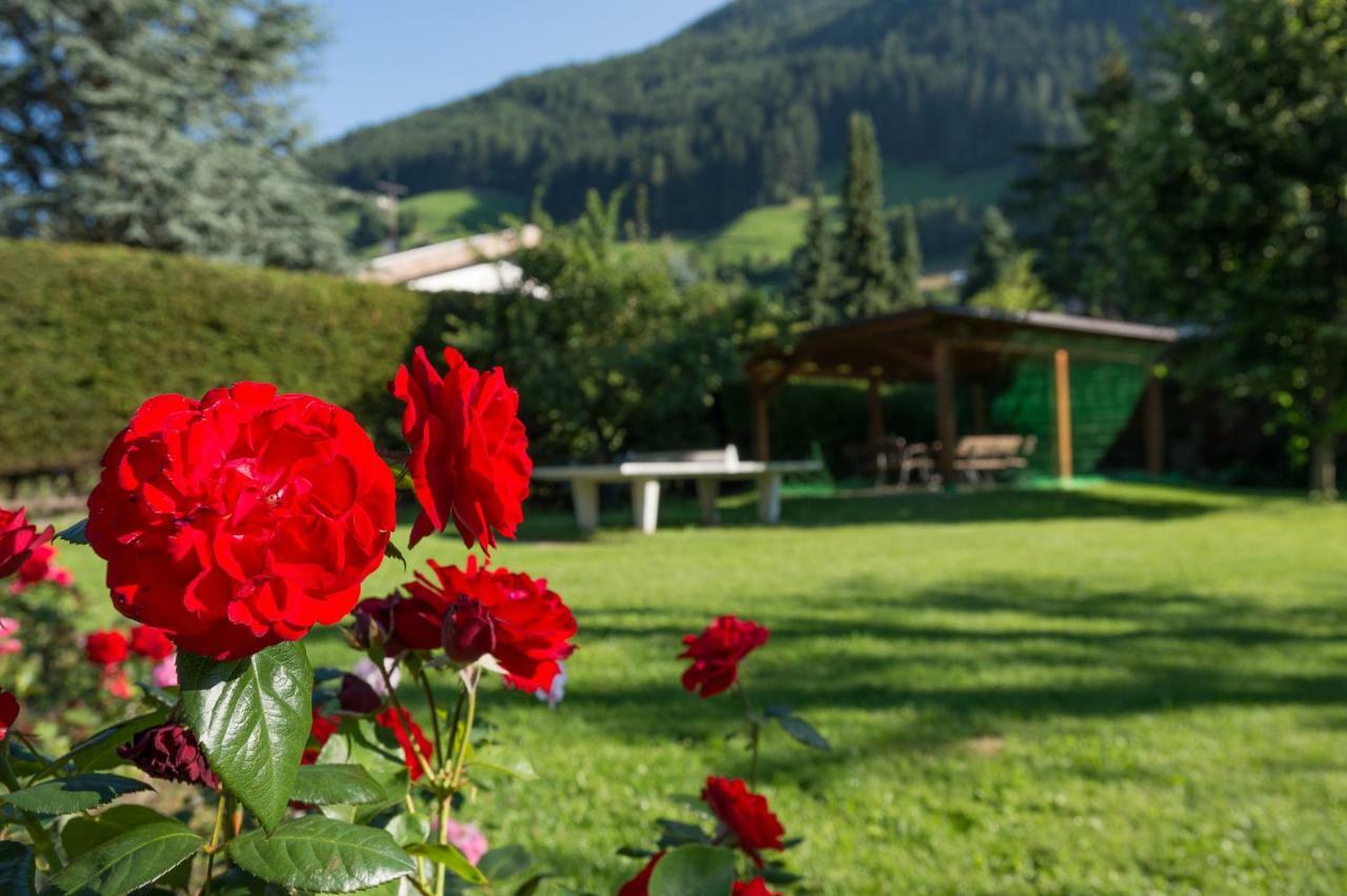 Garni Niederbacher Campo Tures Exterior photo